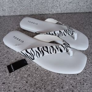 Torrid White Thong Custom Zebra Sandals Wide Width Shoes Size 8 Animal Print